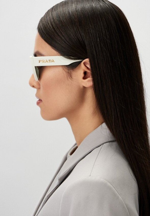 Очки солнцезащитные Prada