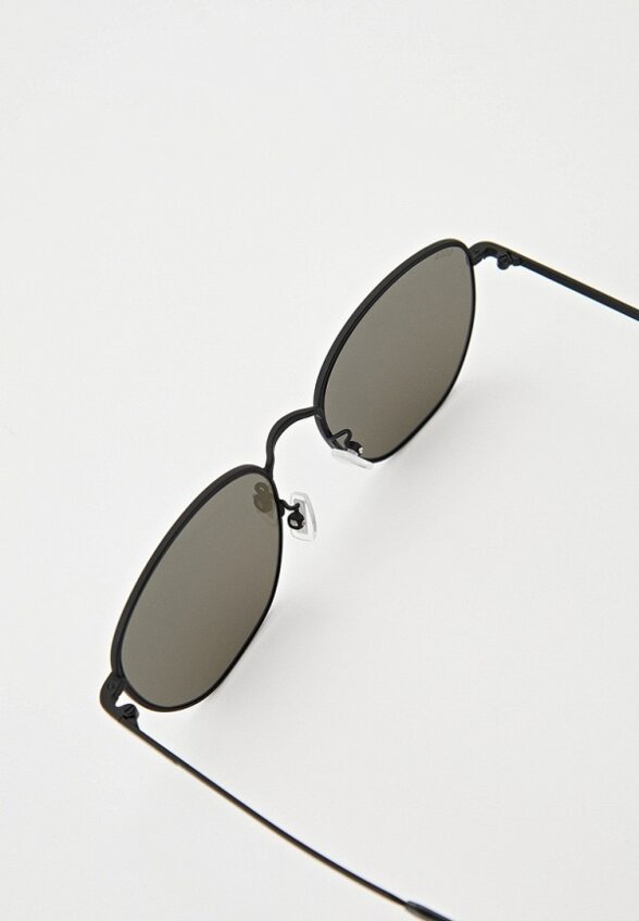 Очки солнцезащитные Boss