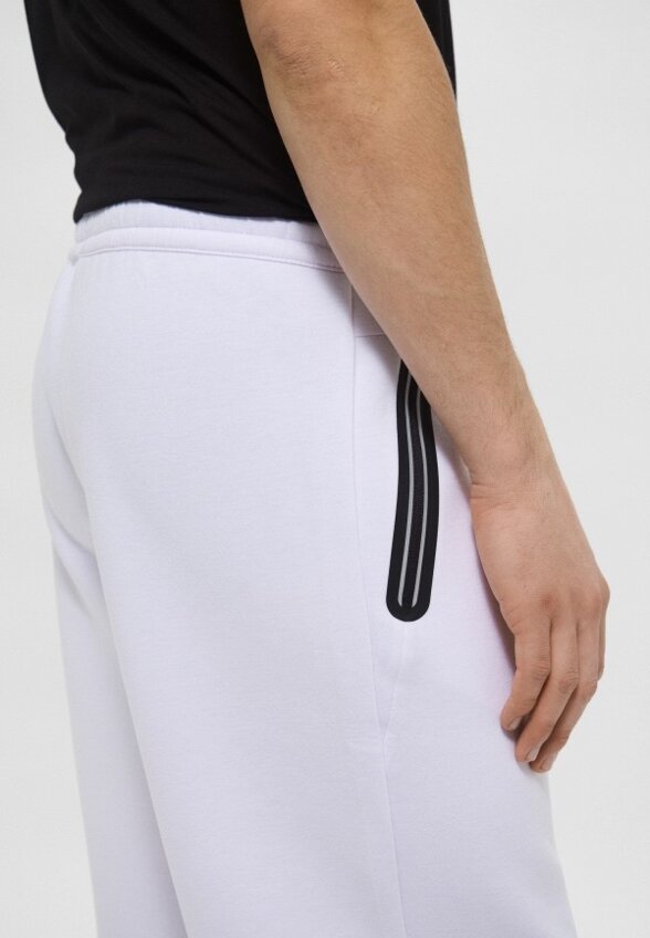 Шорты спортивные EA7