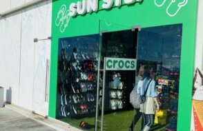 SUN STEP Crocs