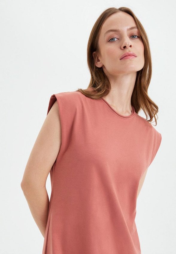 Платье Bstatement