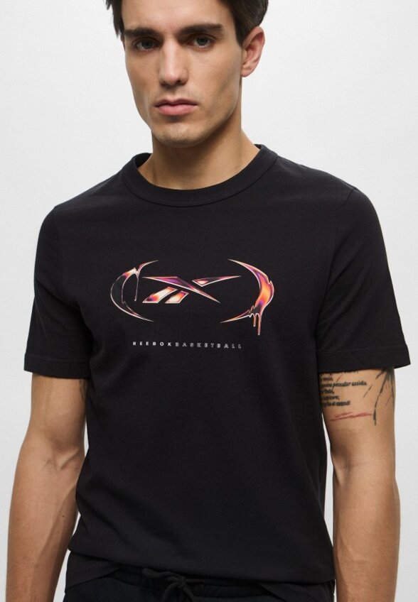 Футболка Reebok