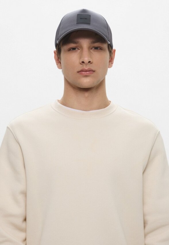 Бейсболка Calvin Klein