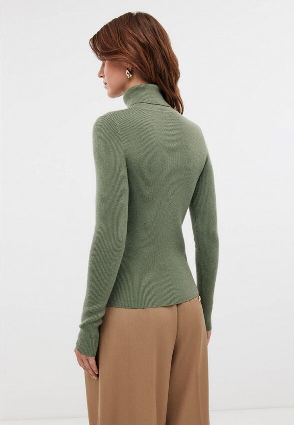 Водолазка Baon