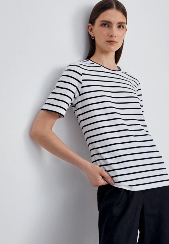 Футболка Finn Flare