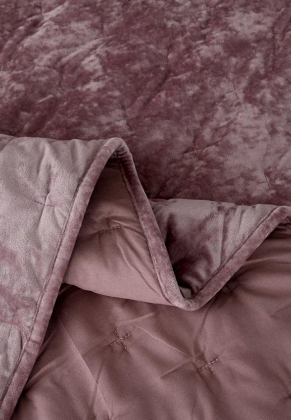 Комплект с покрывалом Sofi De Marko