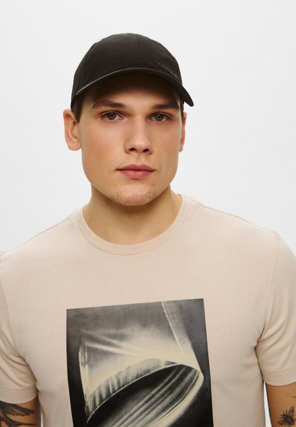 Бейсболка Calvin Klein