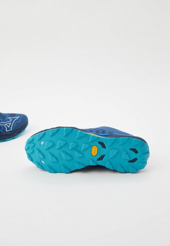 Кроссовки Mizuno