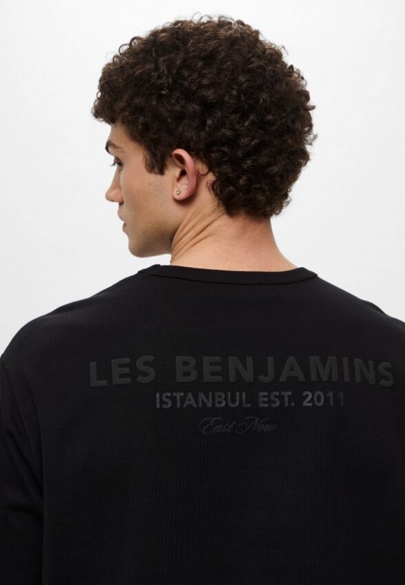 Футболка Les Benjamins