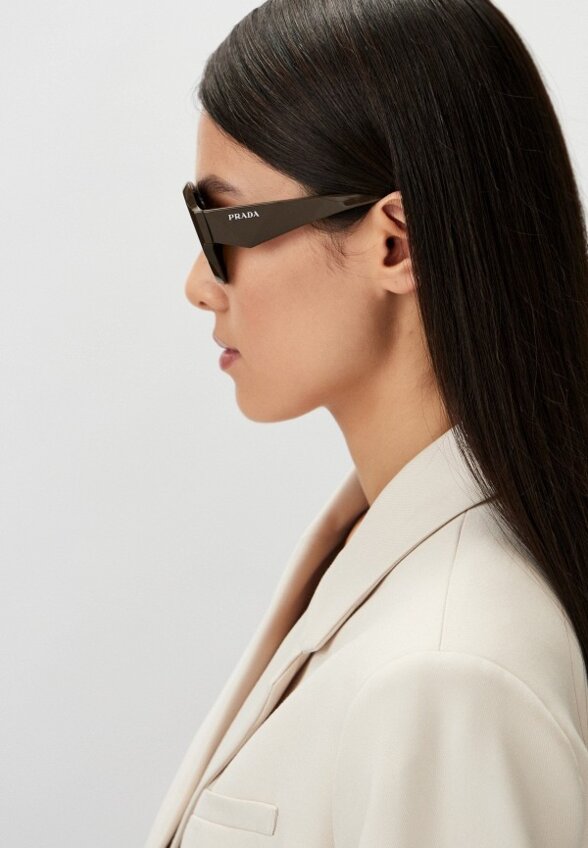 Очки солнцезащитные Prada