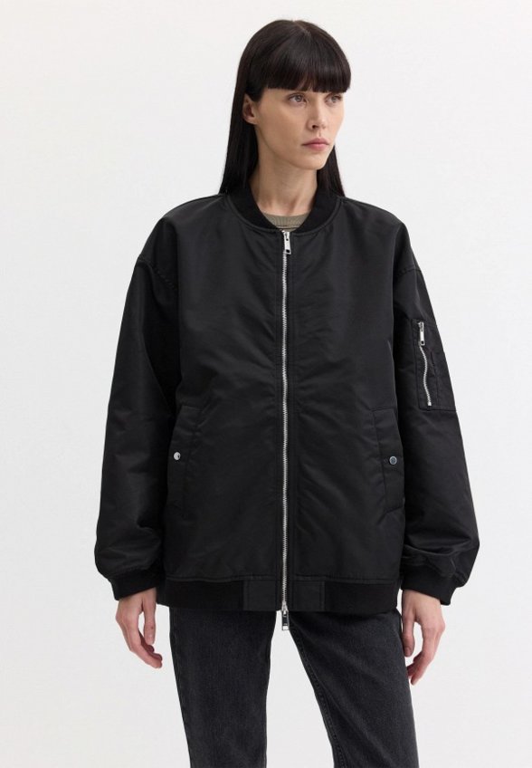 Бомбер Charuel