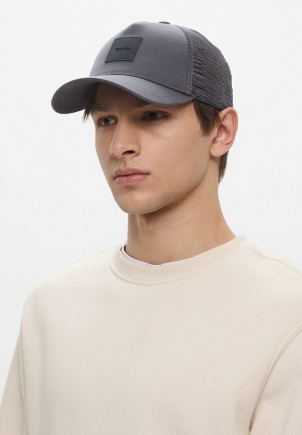 Бейсболка Calvin Klein