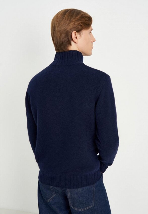 Свитер Finn Flare