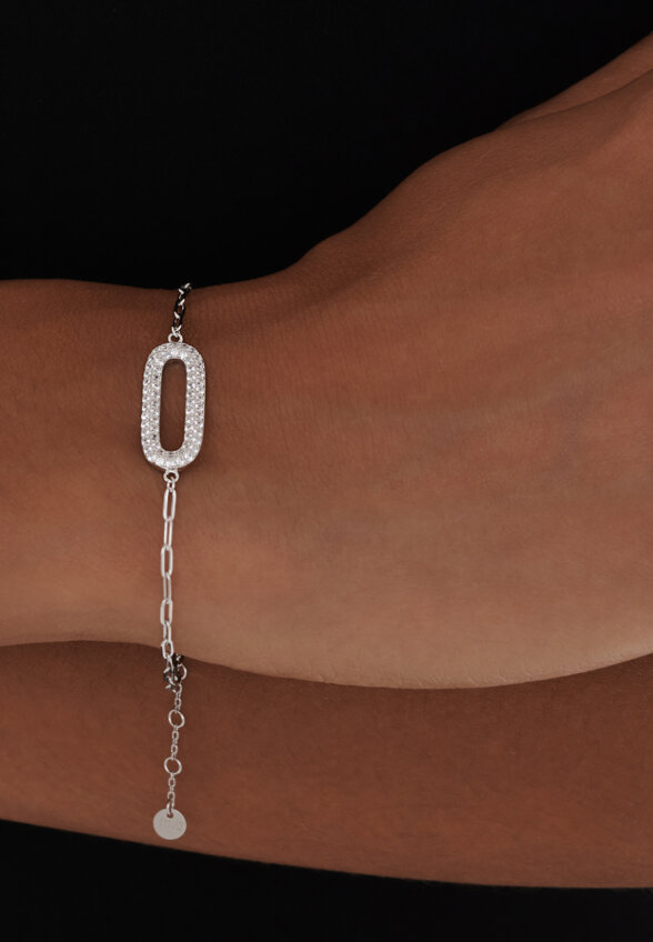 Серебряный браслет с крупными звеньями цепи и фианитами MIE