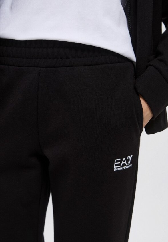 Костюм спортивный EA7