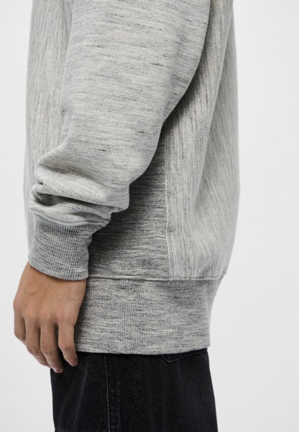 Свитшот Closed