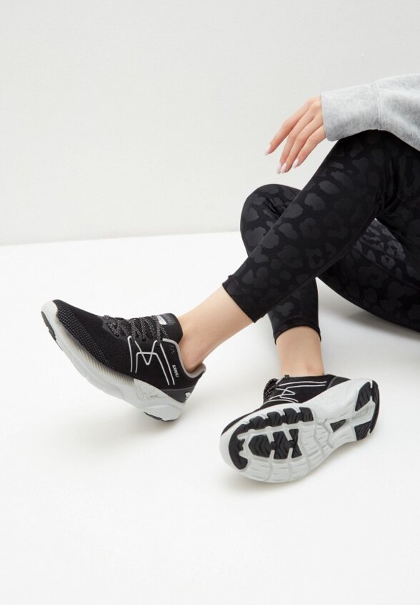 Кроссовки Karhu