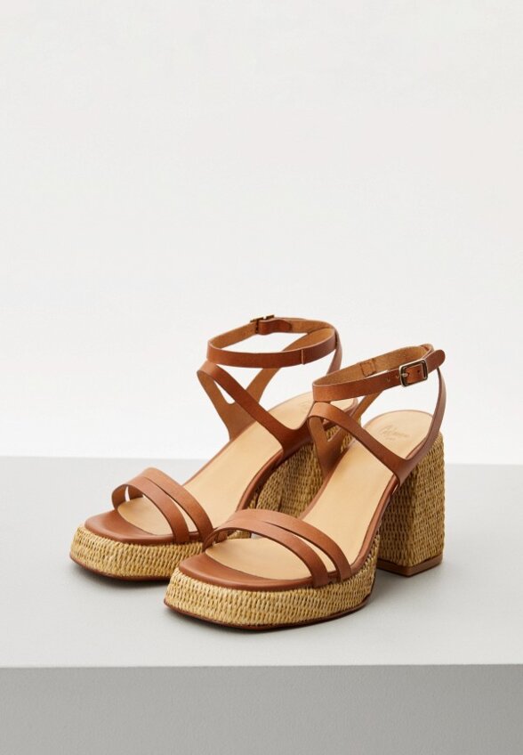 Босоножки Castaner