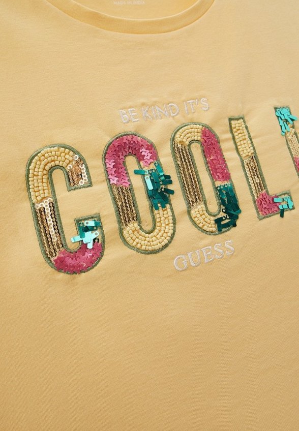 Футболка Guess