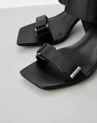 Босоножки United Nude женщинам