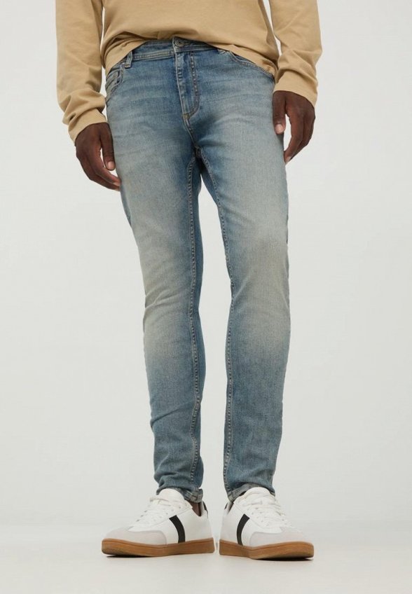 Джинсы Terranova