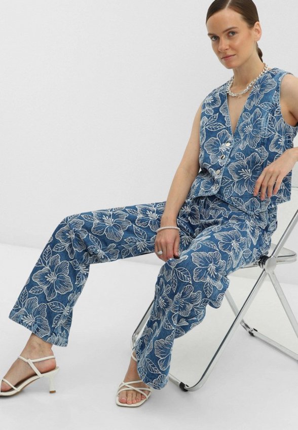 Джинсы Passegiata