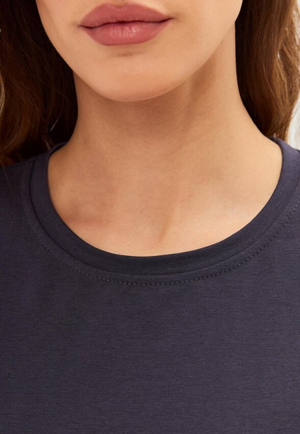 Футболка To Molly from James