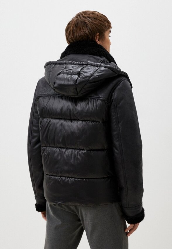 Пуховик Guess