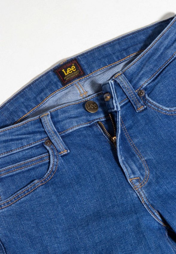 Джинсы Lee