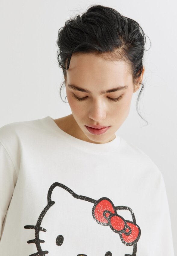 Футболка оверсайз с принтом Hello Kitty