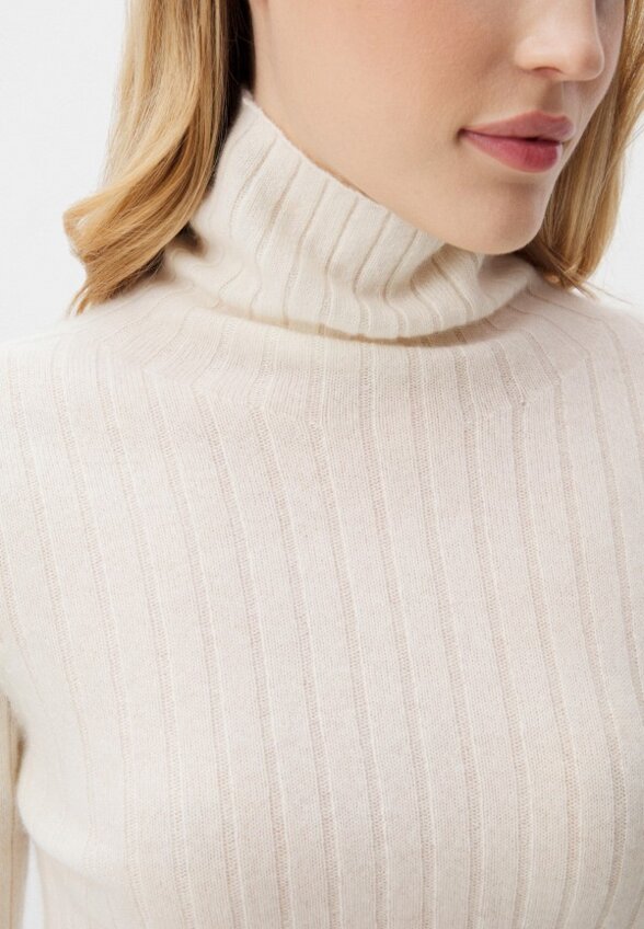 Водолазка Maison David