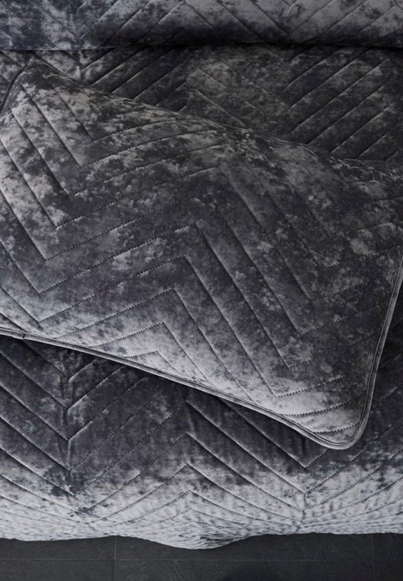 Комплект с покрывалом Sofi De Marko