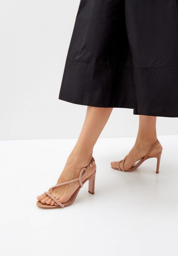 Босоножки Basconi