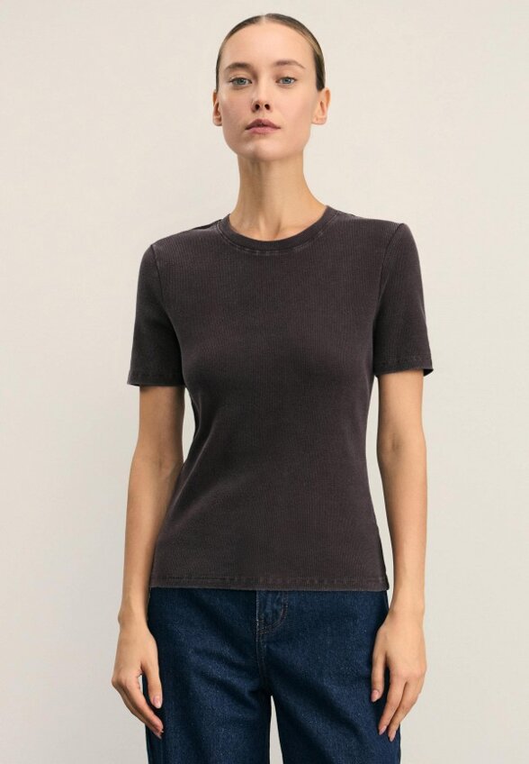 Футболка Zarina