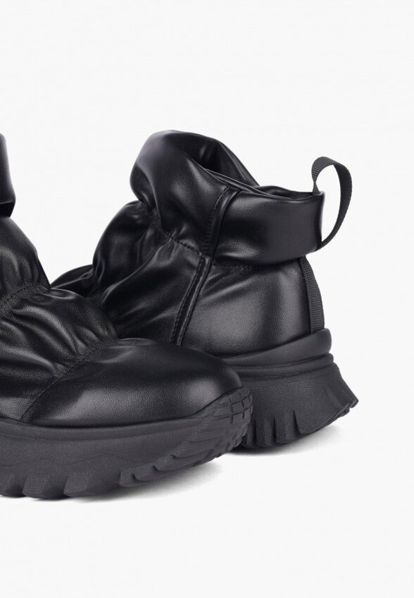 Дутики Instreet