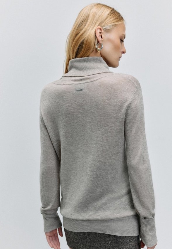 Водолазка IDOL