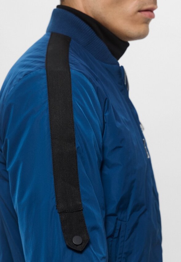 Бомбер Trussardi