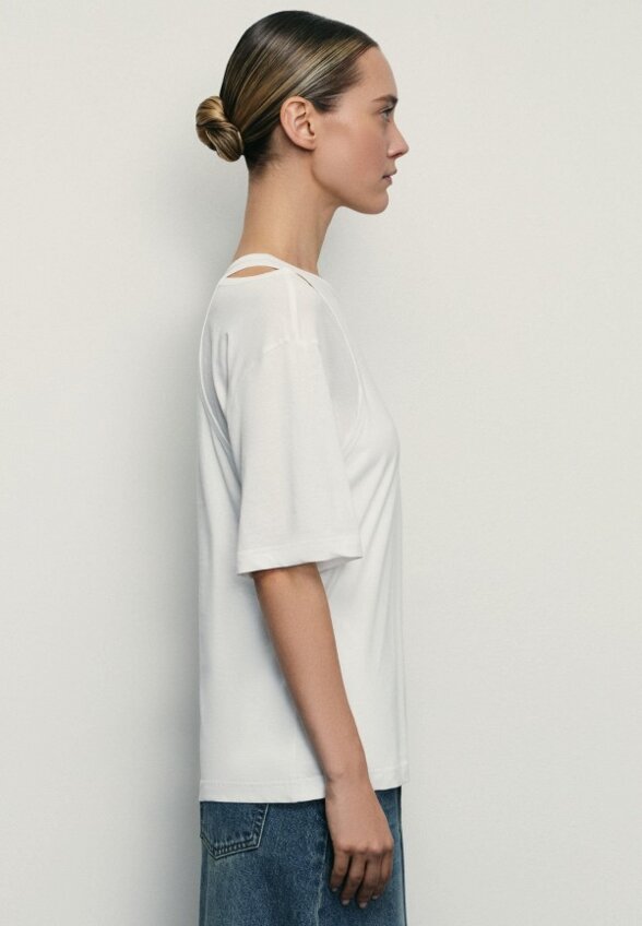 Футболка Zarina