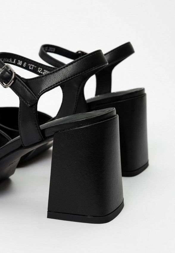 Босоножки Niota Line