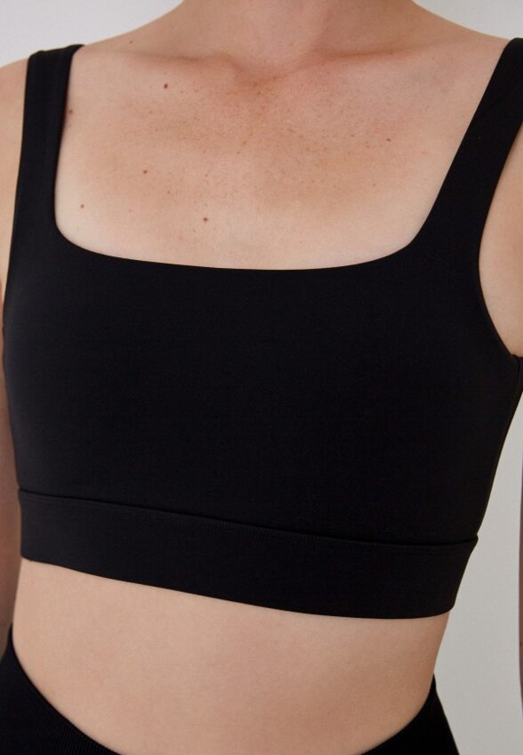 Топ спортивный Nux