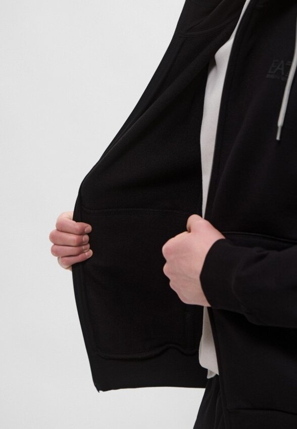 Костюм спортивный EA7