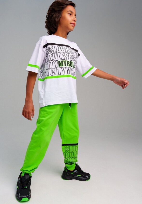 Футболка и брюки PlayToday