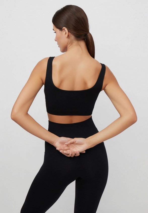 Топ спортивный Modis