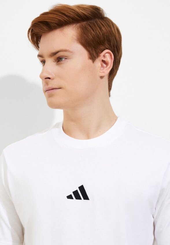 Футболка adidas