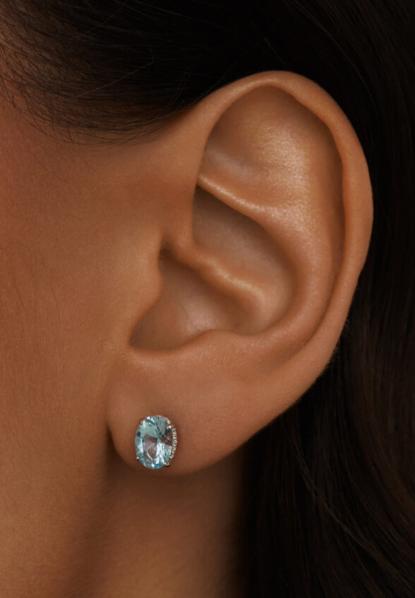 Серебряные серьги-пусеты ЧИСТОТА с небесно-голубым топазом MIE