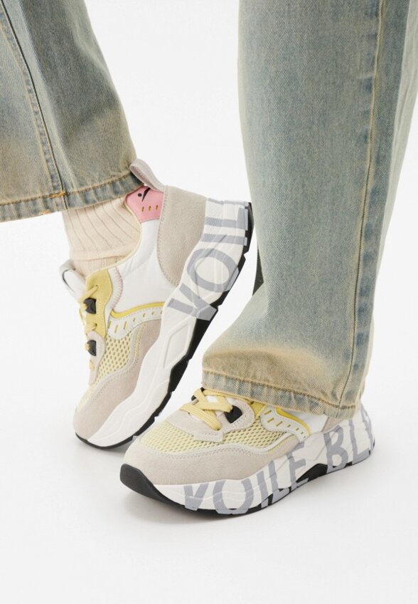 Кроссовки Voile Blanche