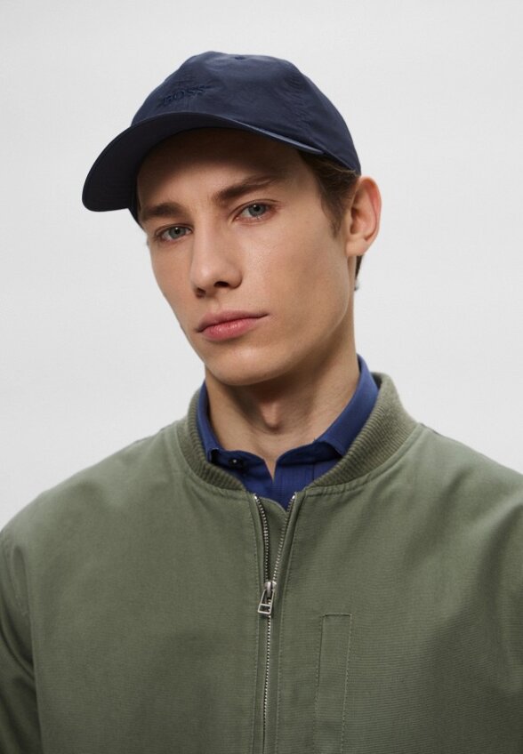 Бейсболка Boss