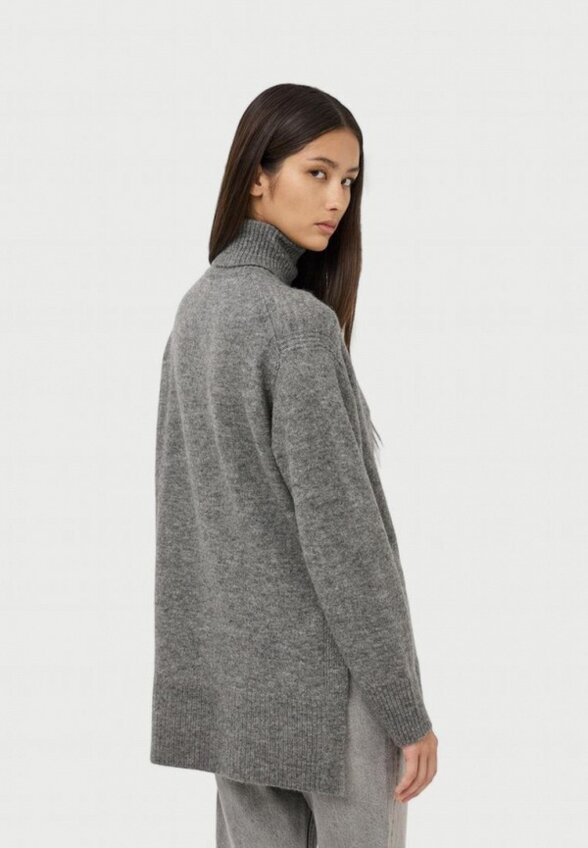 Свитер Terranova