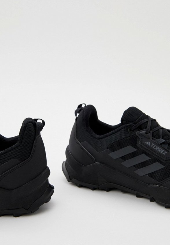 Кроссовки adidas