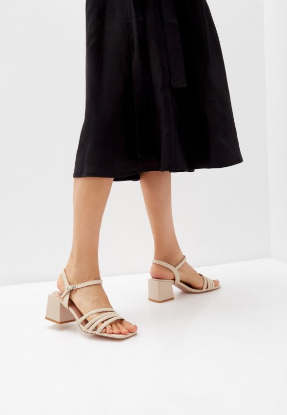 Босоножки Basconi